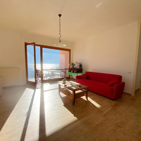 Big Apartment With Lake View And Two Bedrooms Sala Comacina Εξωτερικό φωτογραφία