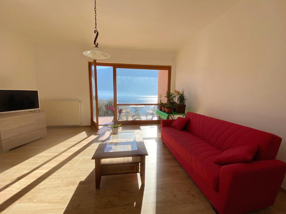 Big Apartment With Lake View And Two Bedrooms Sala Comacina Εξωτερικό φωτογραφία