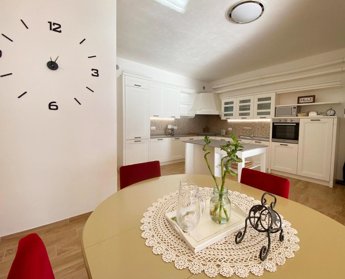 Big Apartment With Lake View And Two Bedrooms Sala Comacina Εξωτερικό φωτογραφία
