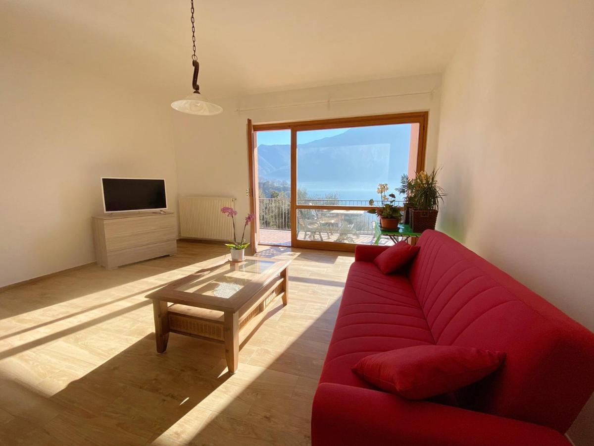 Big Apartment With Lake View And Two Bedrooms Sala Comacina Εξωτερικό φωτογραφία